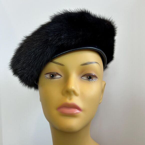 Vintage 60s/70s Genuine Fur Pom Top Beret - Picture 2 of 8